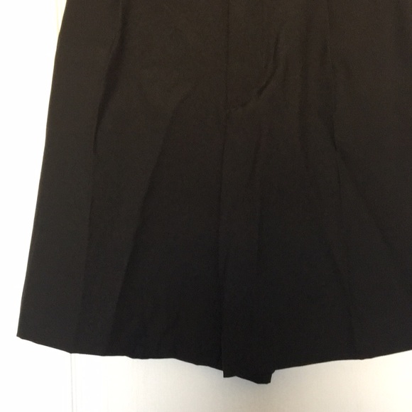 Zara Formal Shorts - Picture 3 of 8